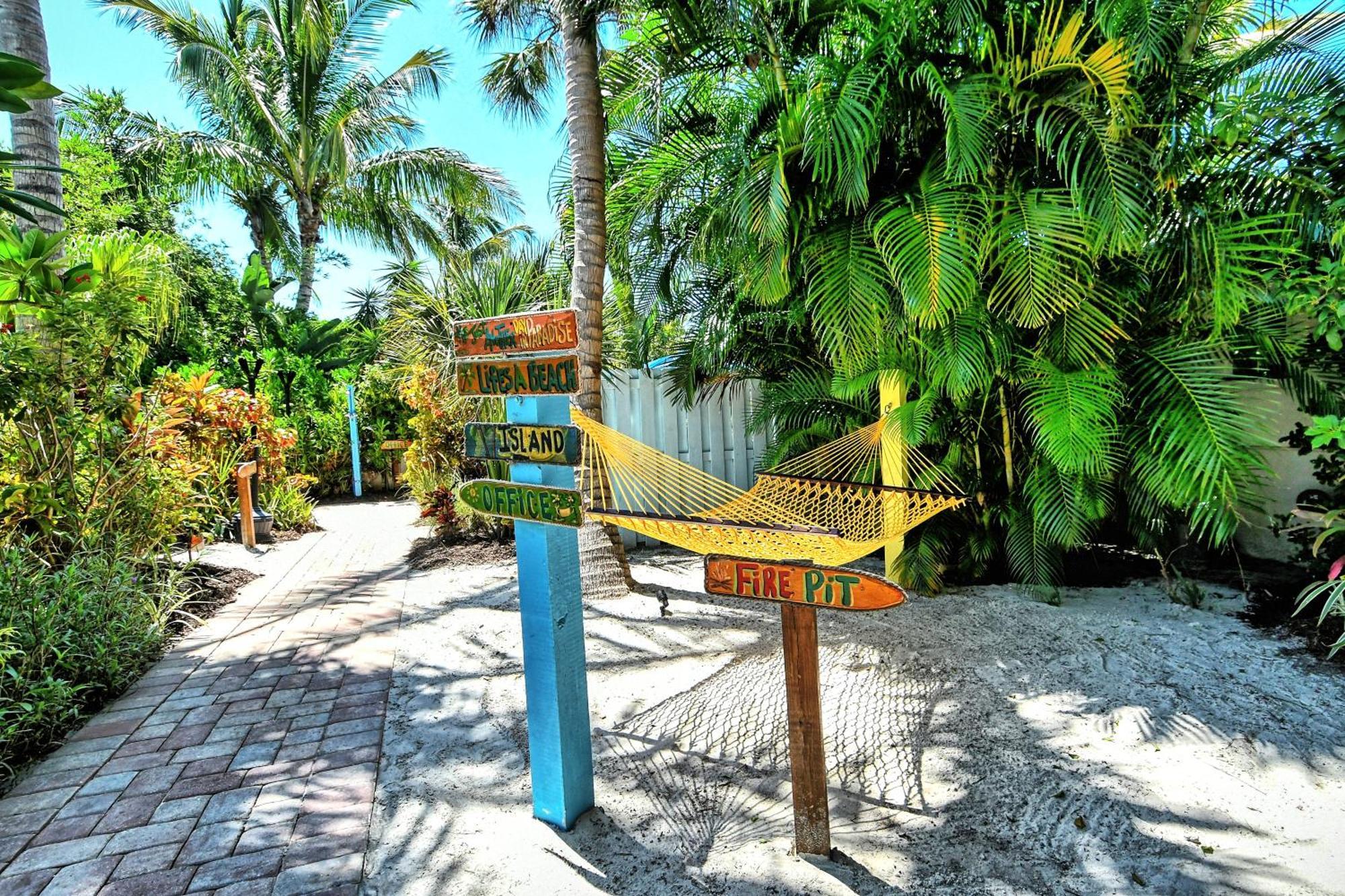 Siesta Key Palms Resort Sarasota Exterior photo